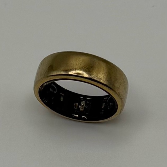 Gold Oura Ring - Gen 3 Horizon. Size 9 - Picture 1 of 2